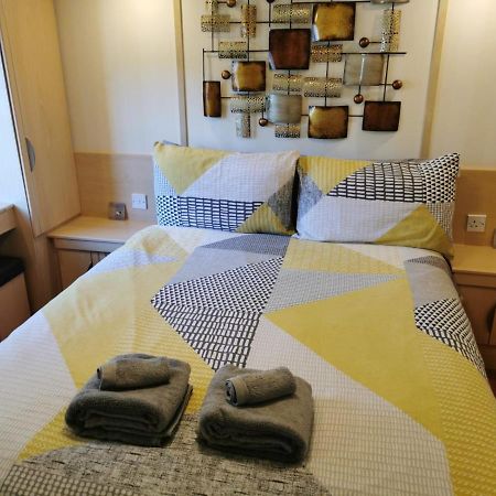 Lovely Static Holiday Caravan Near Whithorn Extérieur photo
